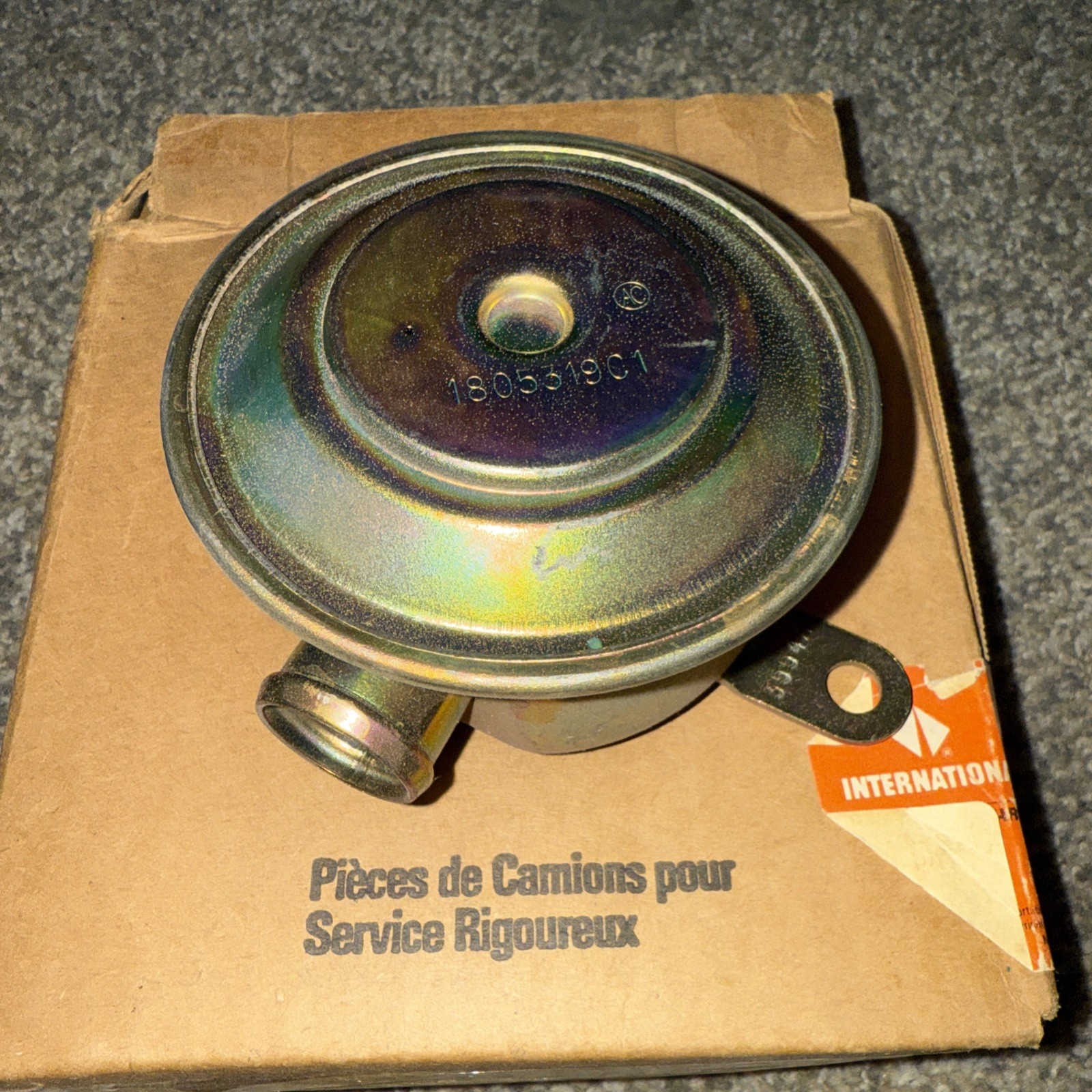International 1805319C1 Crankcase Vent Pressure Relief Valve T444E 7.3L