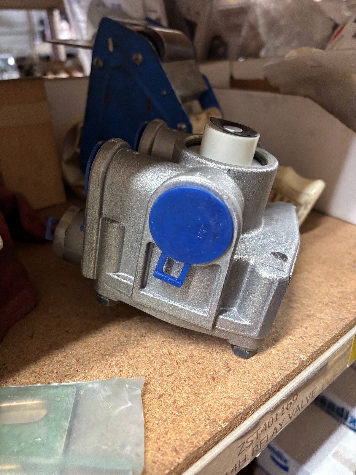 Tramec Sloan 401169 Valve R14 Relay Horizontal KN28071, BX103010N