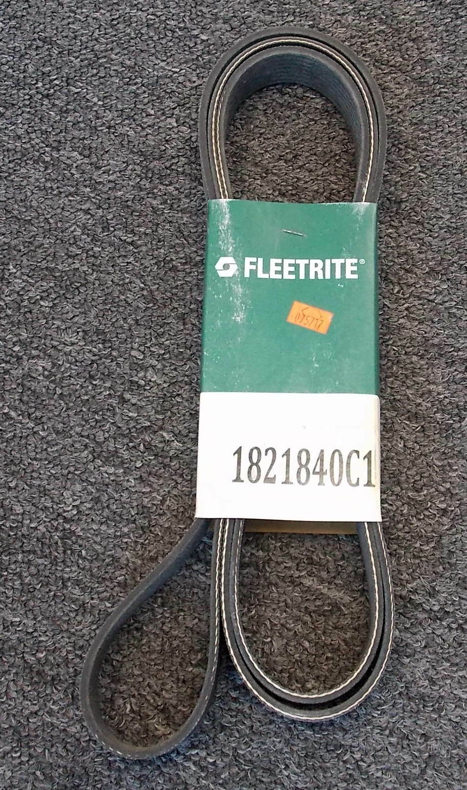 FLEETRITE # 1821840C1 Genuine OEM INTERNATIONAL SERPENTINE BELT 8PK2338