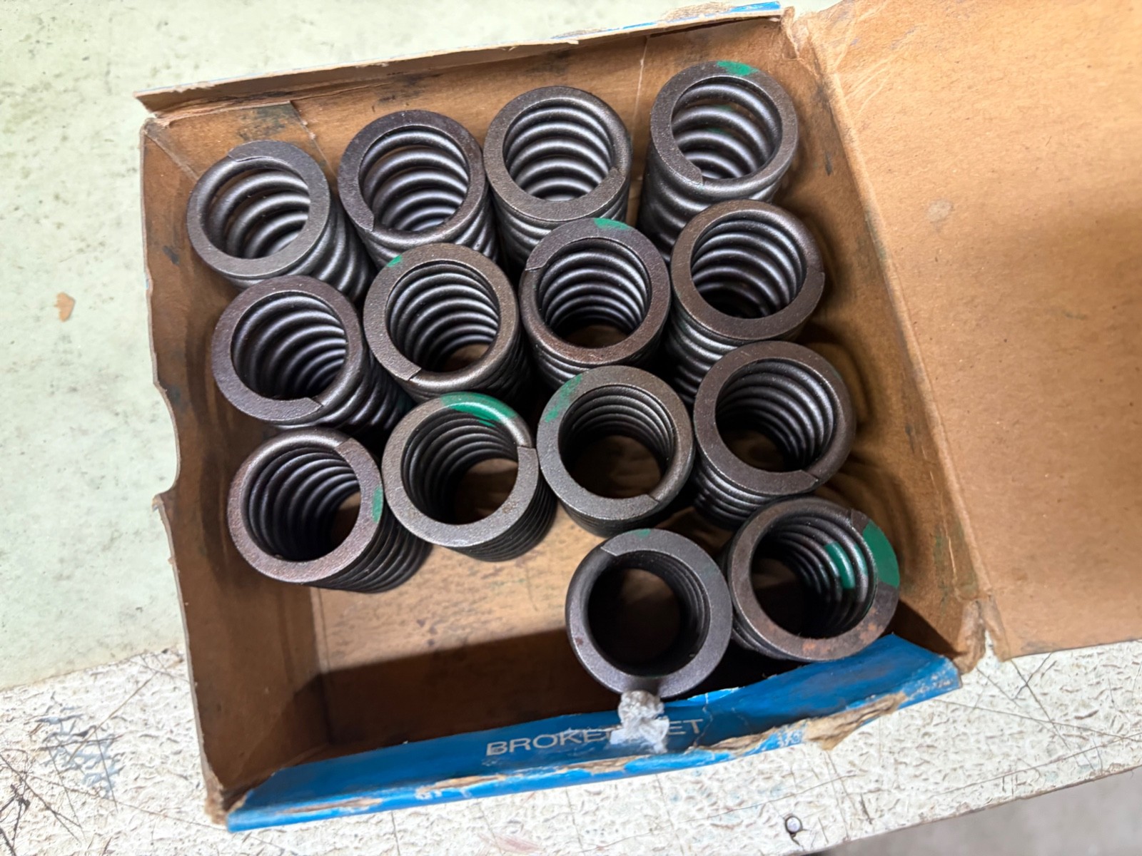 SEALED POWER VS485 VALVE SPRINGS BOX OF 14 MADE IN THE U.S.A NOT FROM CHINA