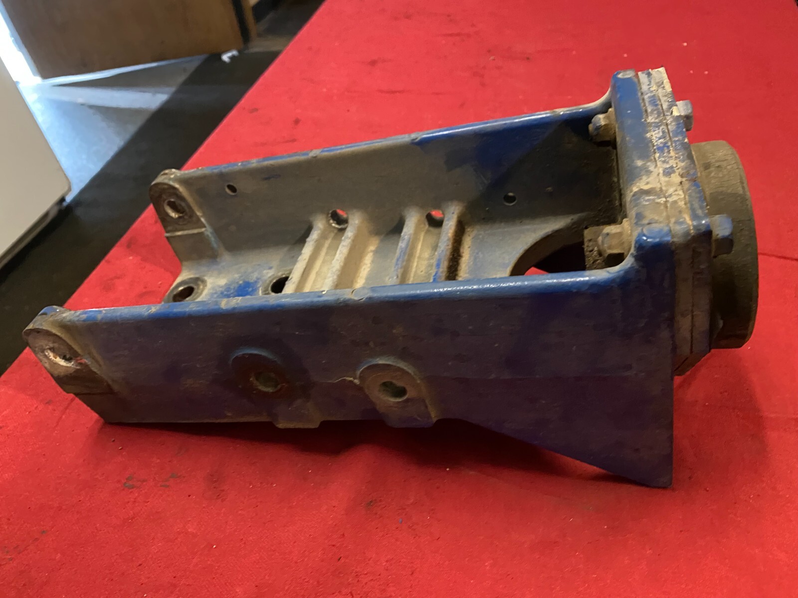 Freightliner SLEEPER cab mount 15 12621 000, SUPPORT, BRACKET
