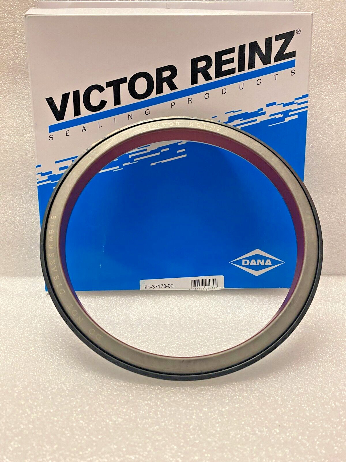 Paccar Crankshaft Seal 1876190PE MADE IN GERMANY
