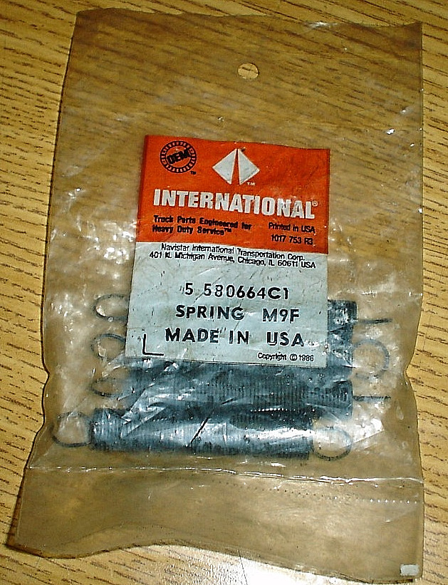 OEM International Accelerator Pedal Return Spring Navistar 580664C1 NOS 4pcs