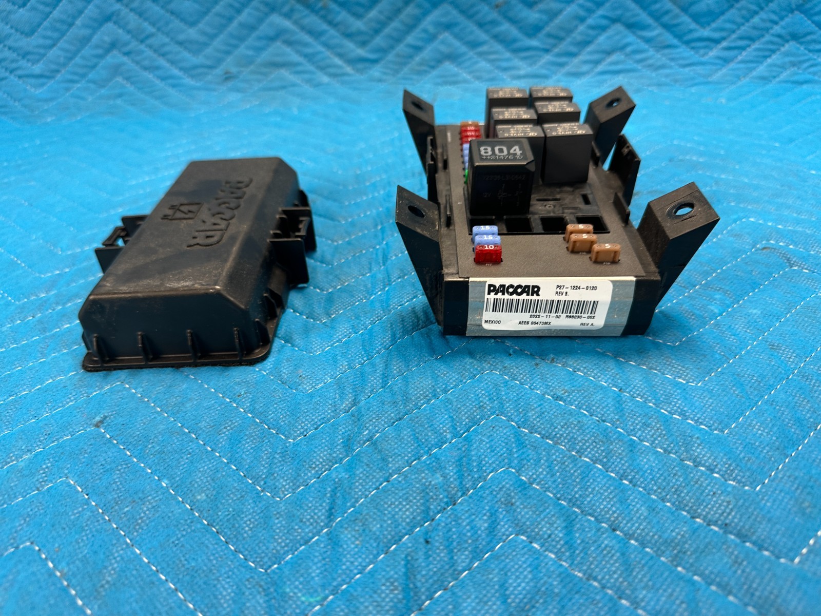 Kenworth T680 Paccar PDC Sleeper Cab Fuse Box Assembly 2023 OEM