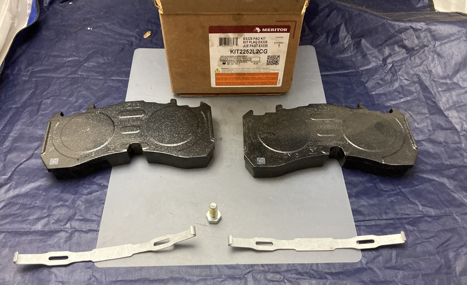 Meritor KIT2252L2CG Disc Brake Pad Set New Genuine
