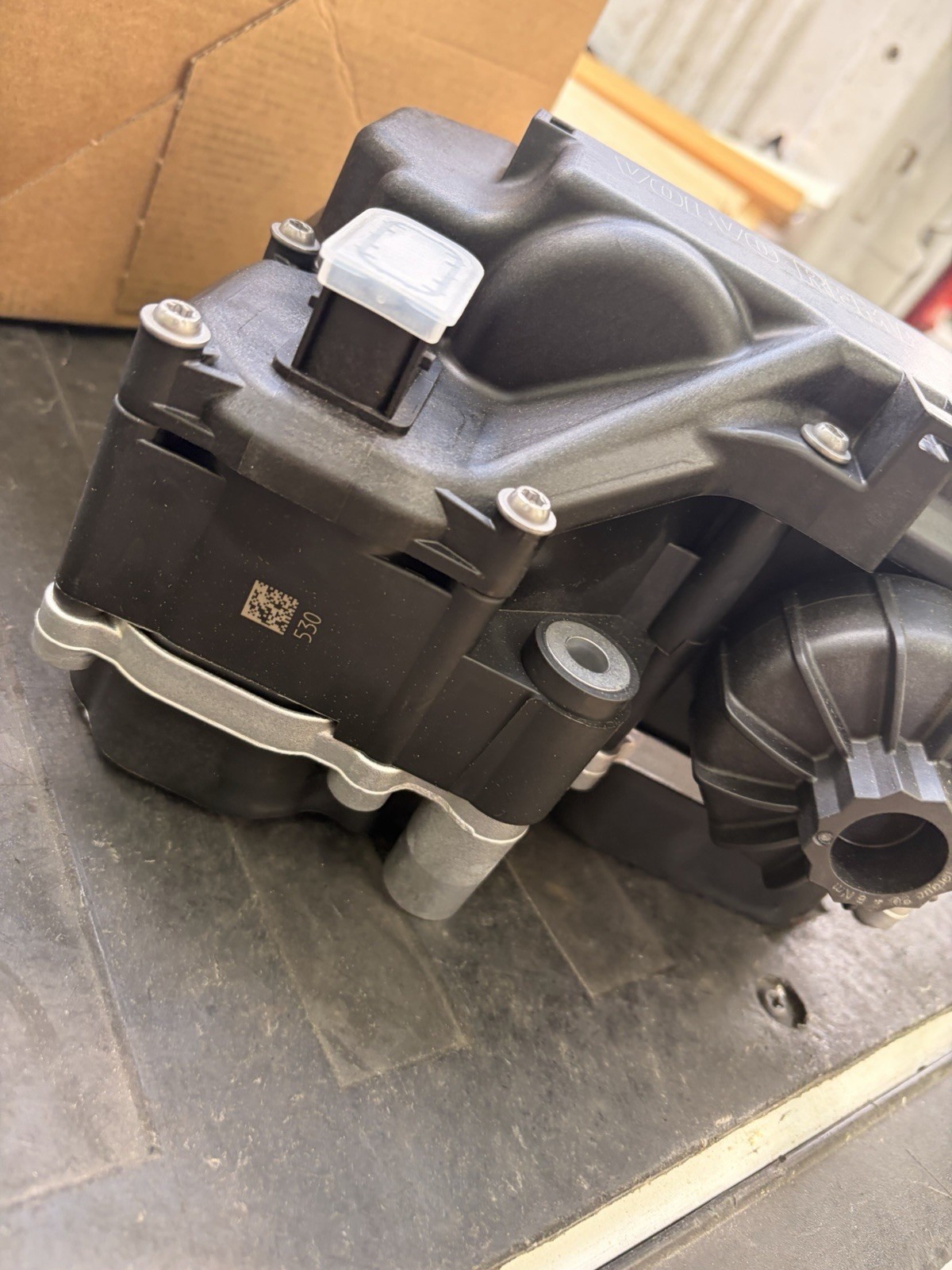 Volvo Mack Unit Pump DEF Pump 85031447 24326552 85002754 23753845