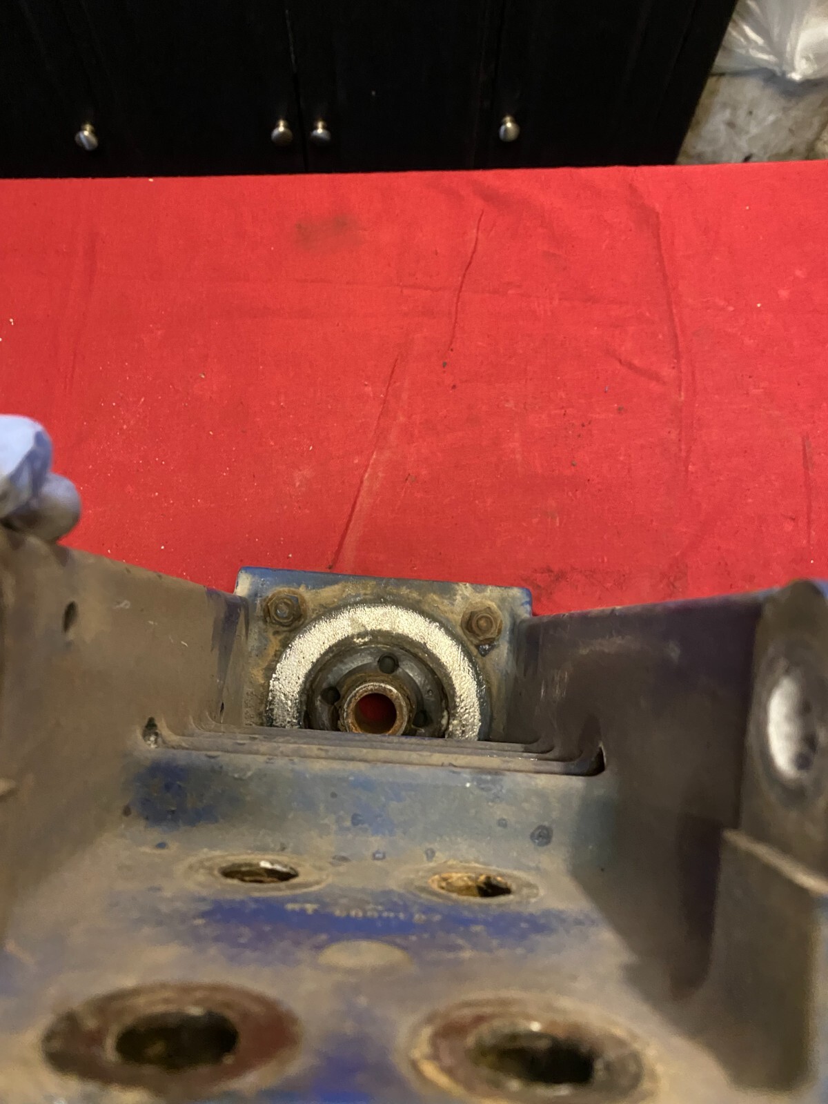 Freightliner SLEEPER cab mount 15 12621 000, SUPPORT, BRACKET