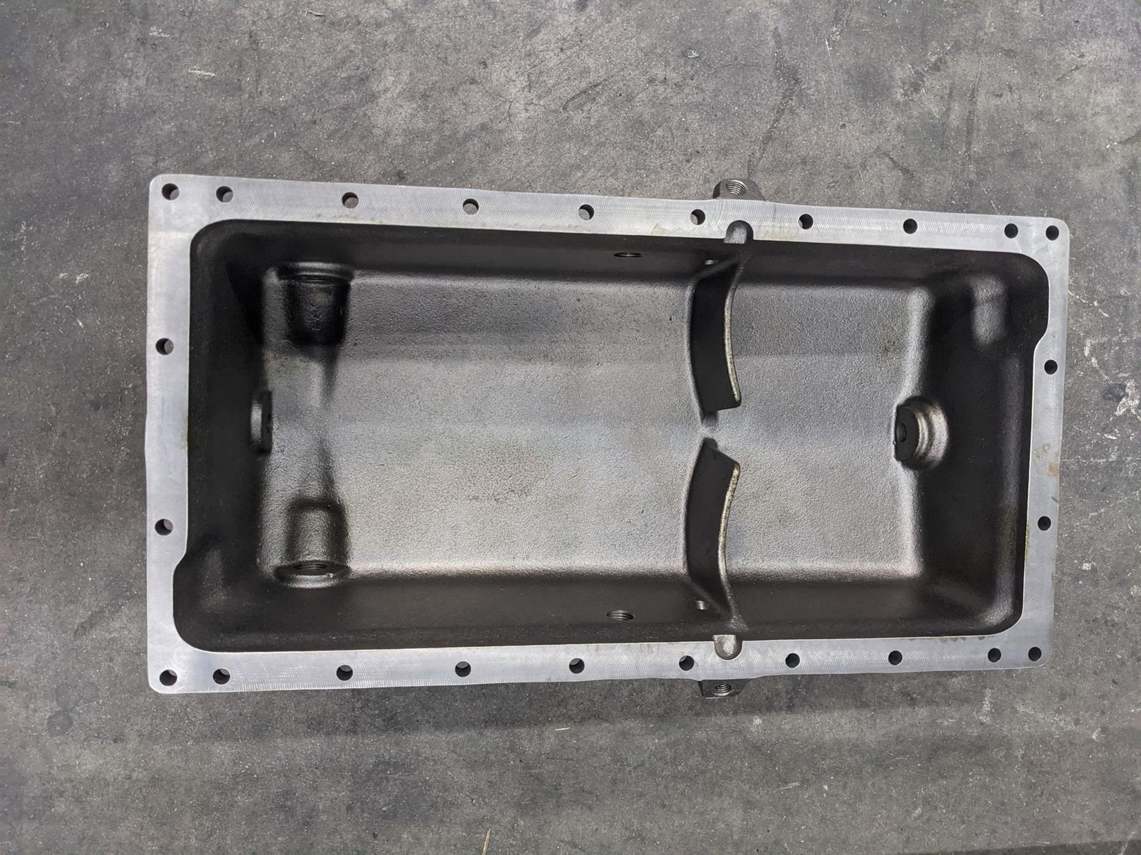6V-53 Cast Iron Truck Engine Oil Pan Detroit Diesel 5137298 5162806