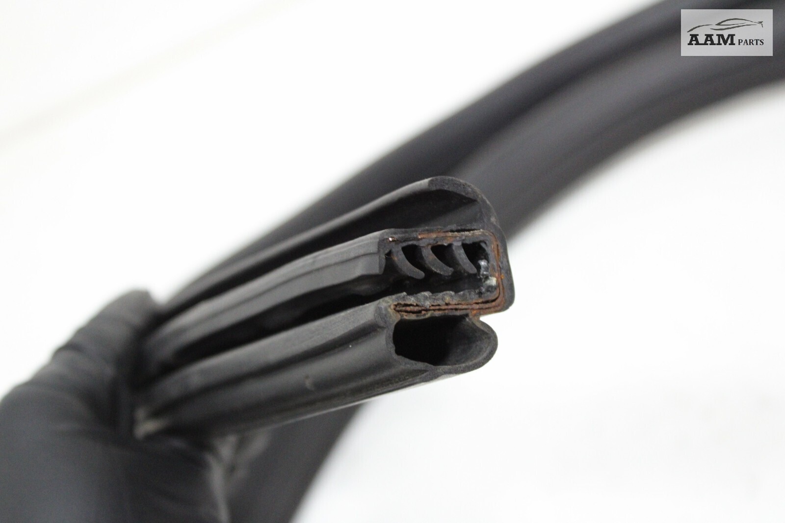 18-24 FREIGHTLINER CASCADIA FRONT RIGHT SIDE DOOR WEATHERSTRIP SEAL OEM