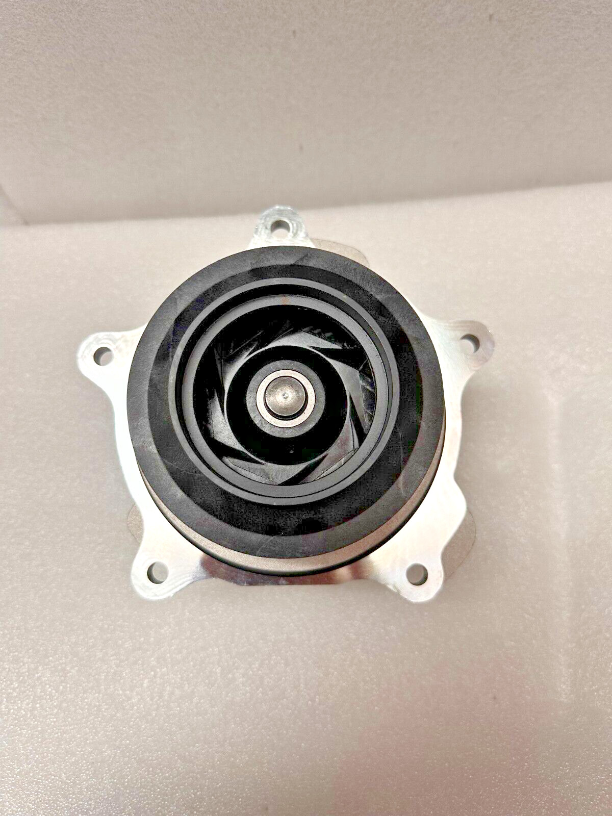 KENWORTH PACCAR MX-13 coolant pump, single speed 2042162PE made in GERMANY
