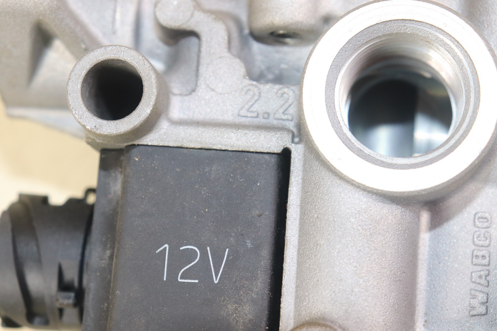 Meritor Wabco ABS Solenoid Valve S4721950790 New Old Stock S472 195 079 0
