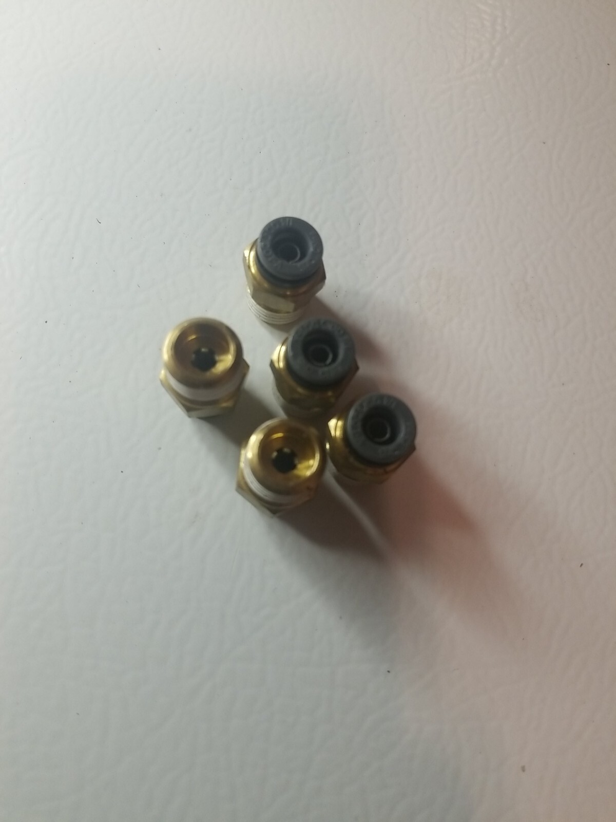 (5) SMC KV2H07-35S DOT Fitting ConnectorStraight Male 1/4″ OD tube 1/4-18 NPT