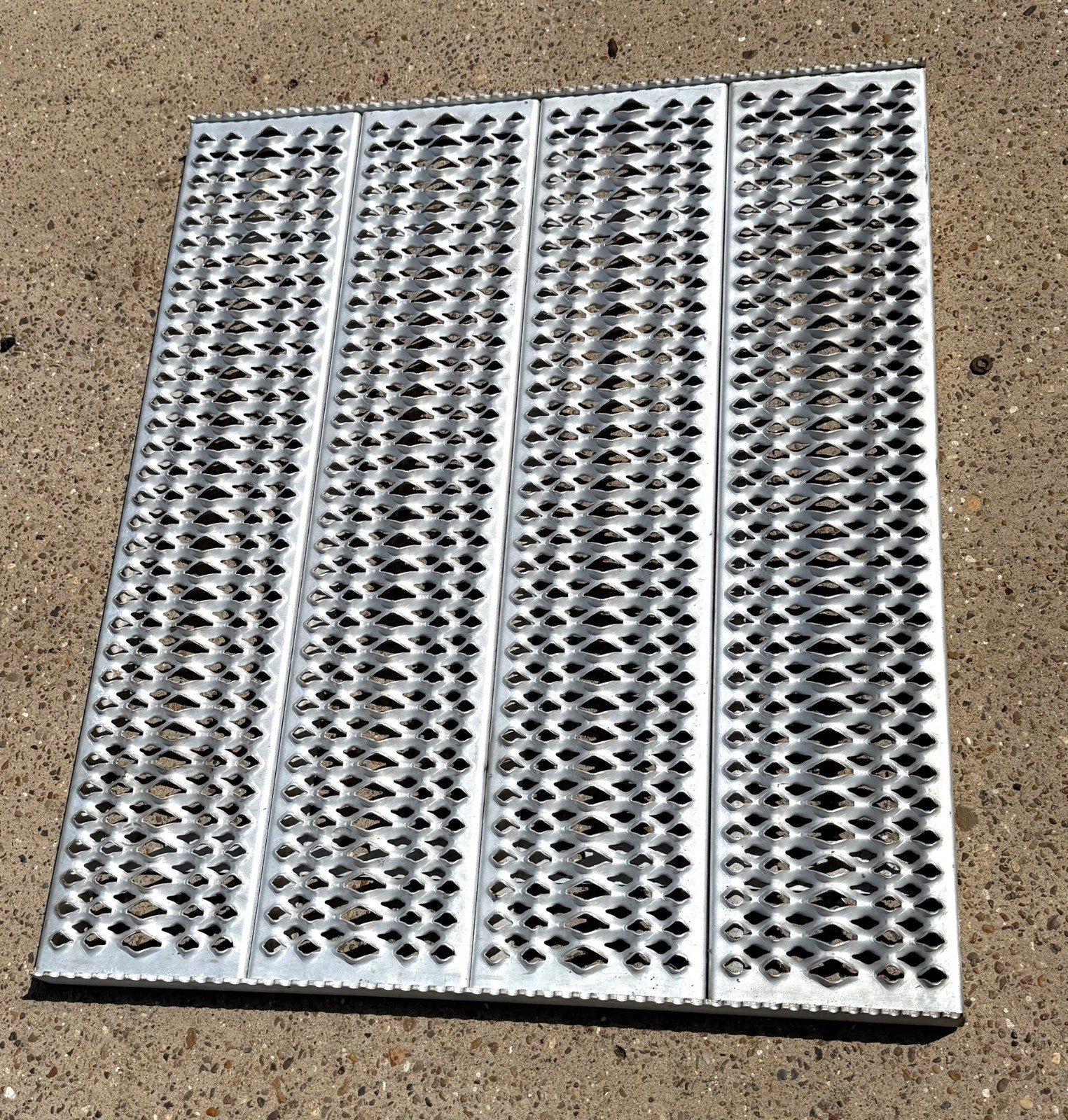semi truck decking/grating