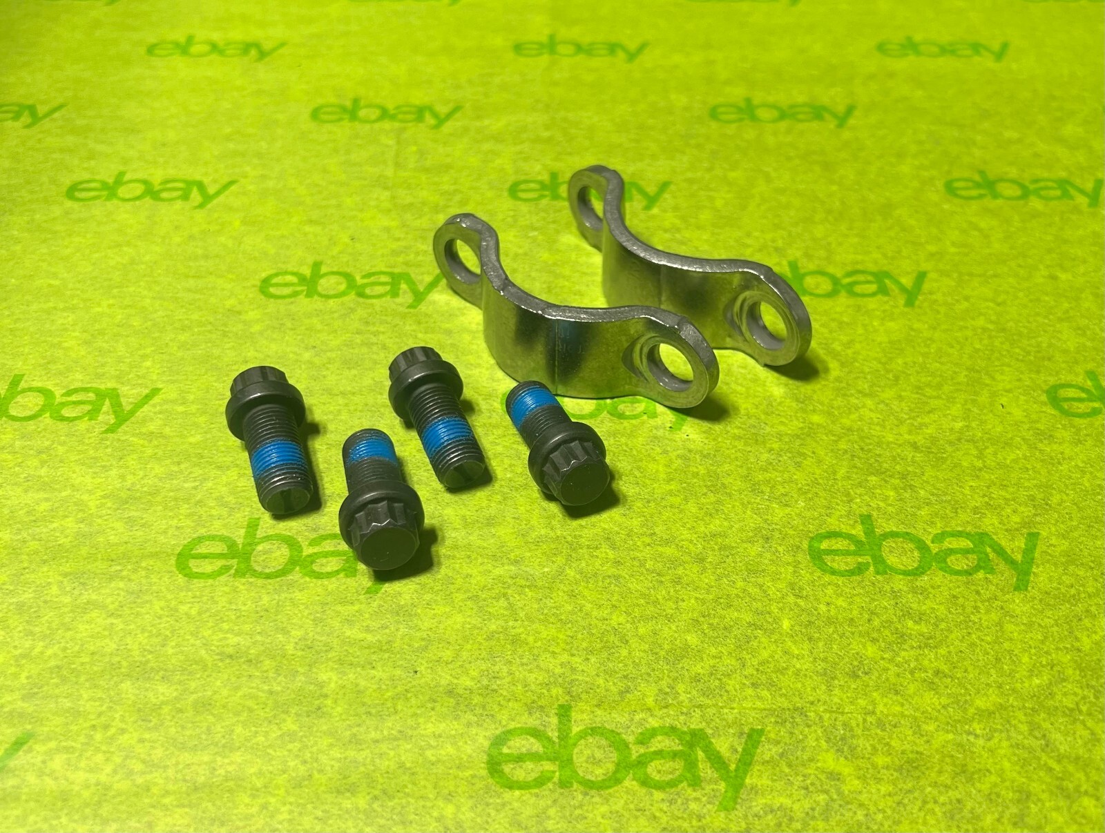 DS6.5-70-18X Genuine Spicer, Universal U-Joint Strap Kit