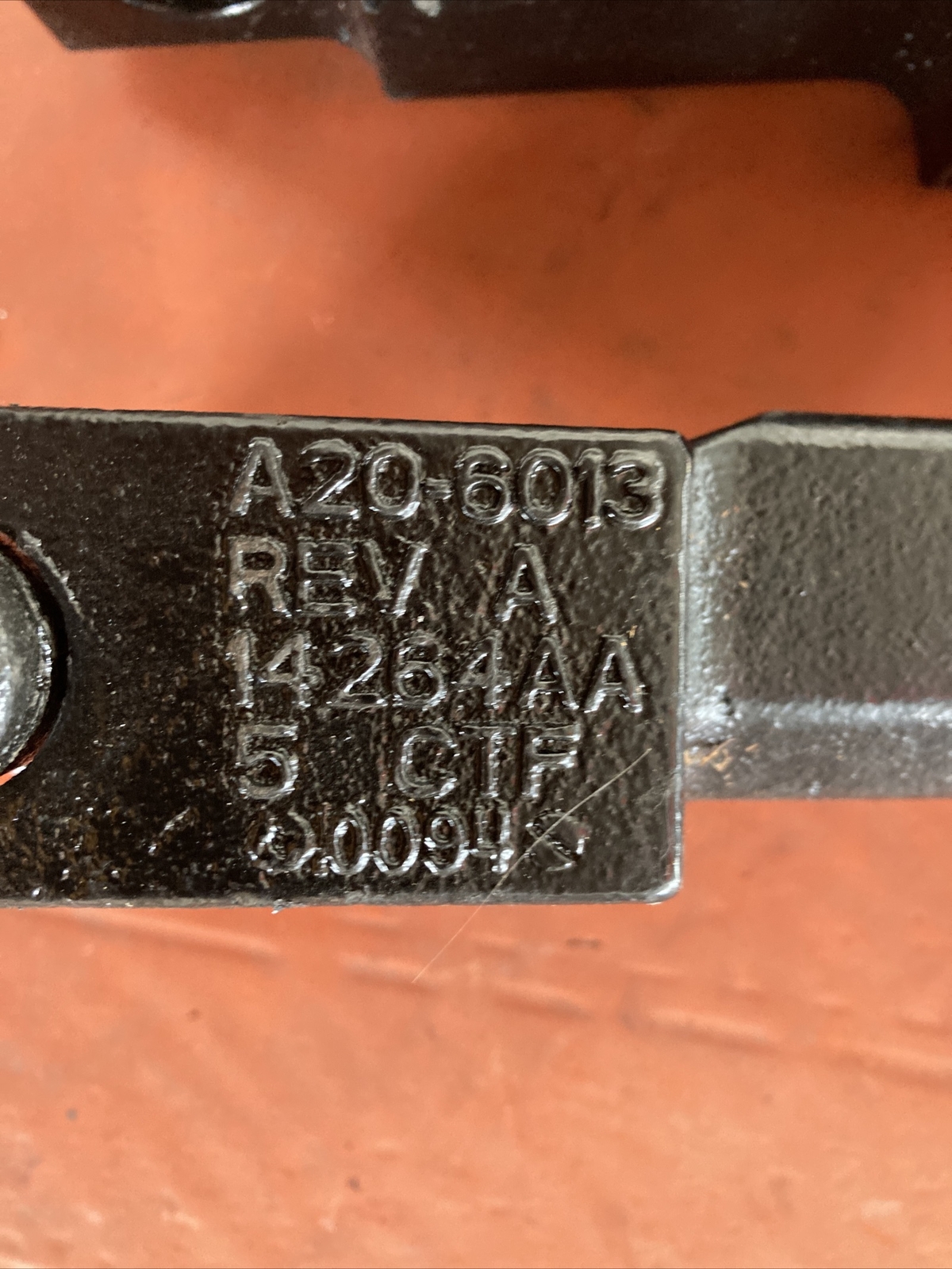 A20-6013 Rev A Peterbilt Towhooks