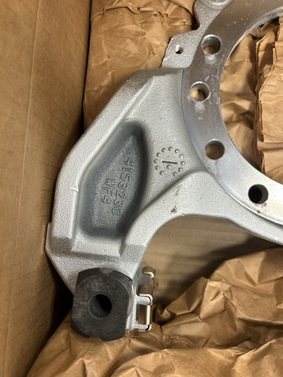 International Ford Freightliner Left Caliper Anchor Plate Bosch 4153230 H3