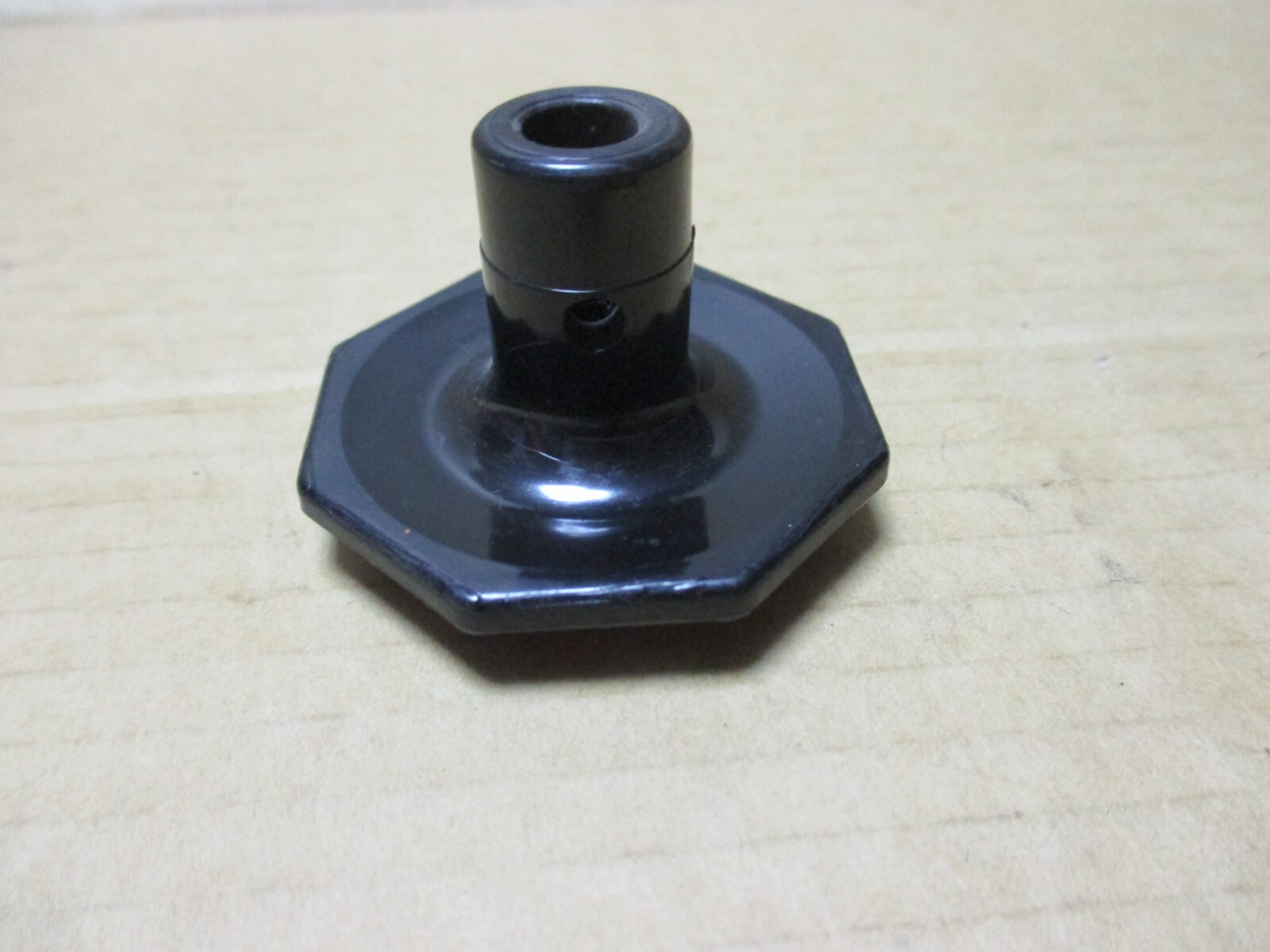 SEMI TRAILER EMERGENCY AIR SUPPLY KNOB BLACK WITH RED & WHITE TRUCK PARTS NEW