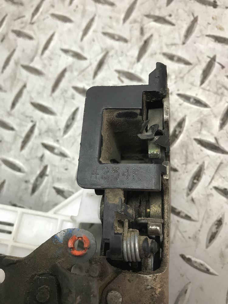 interior door latch assembly