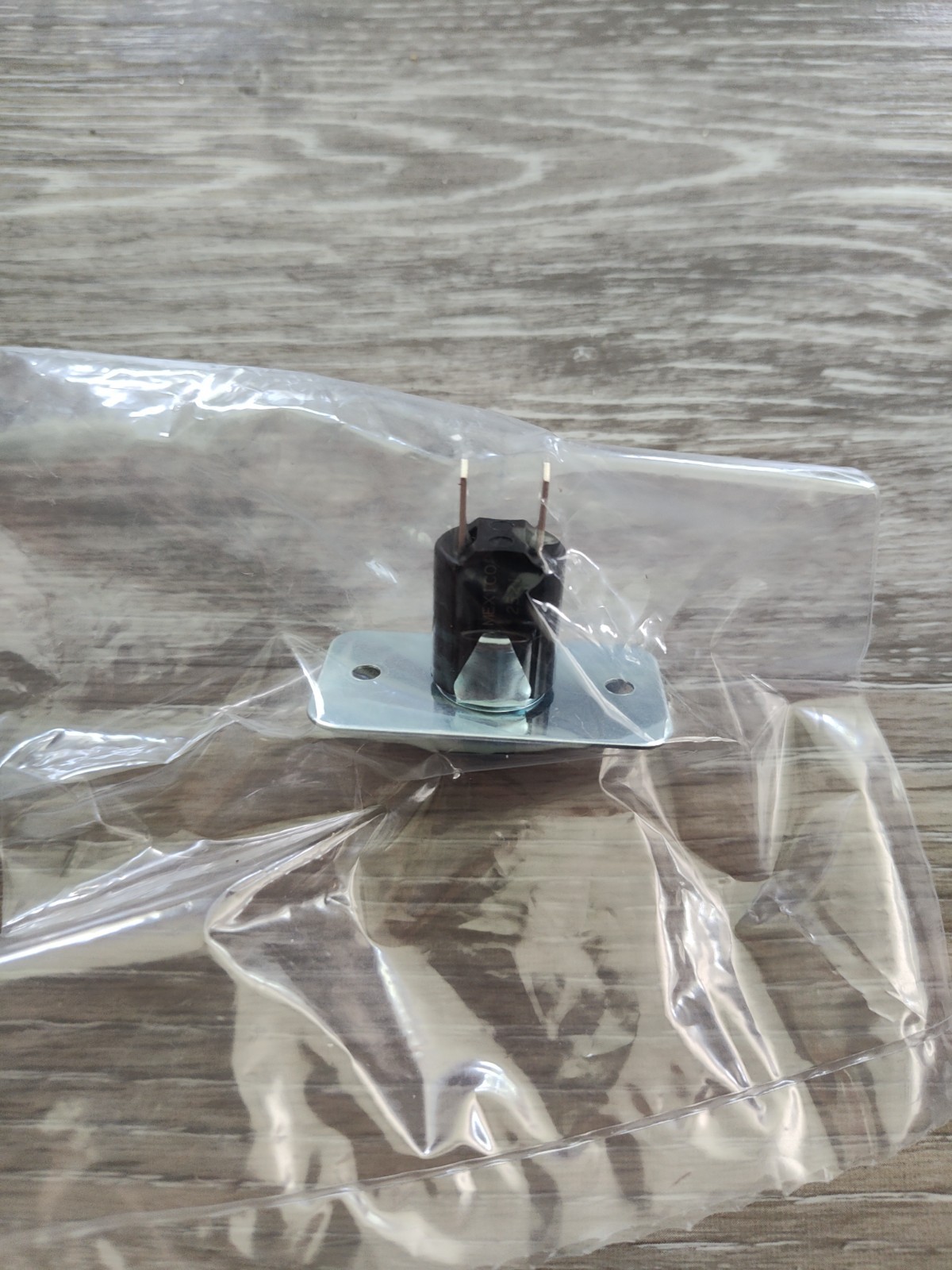 Freightliner Eaton Dome Light Switch 06-69738-000 | Door Dome Lamp Switch |