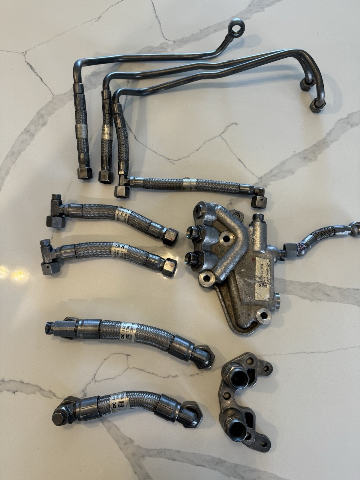 Detroit Diesel DD15 Fuel Lines And Fuel Flanges Used