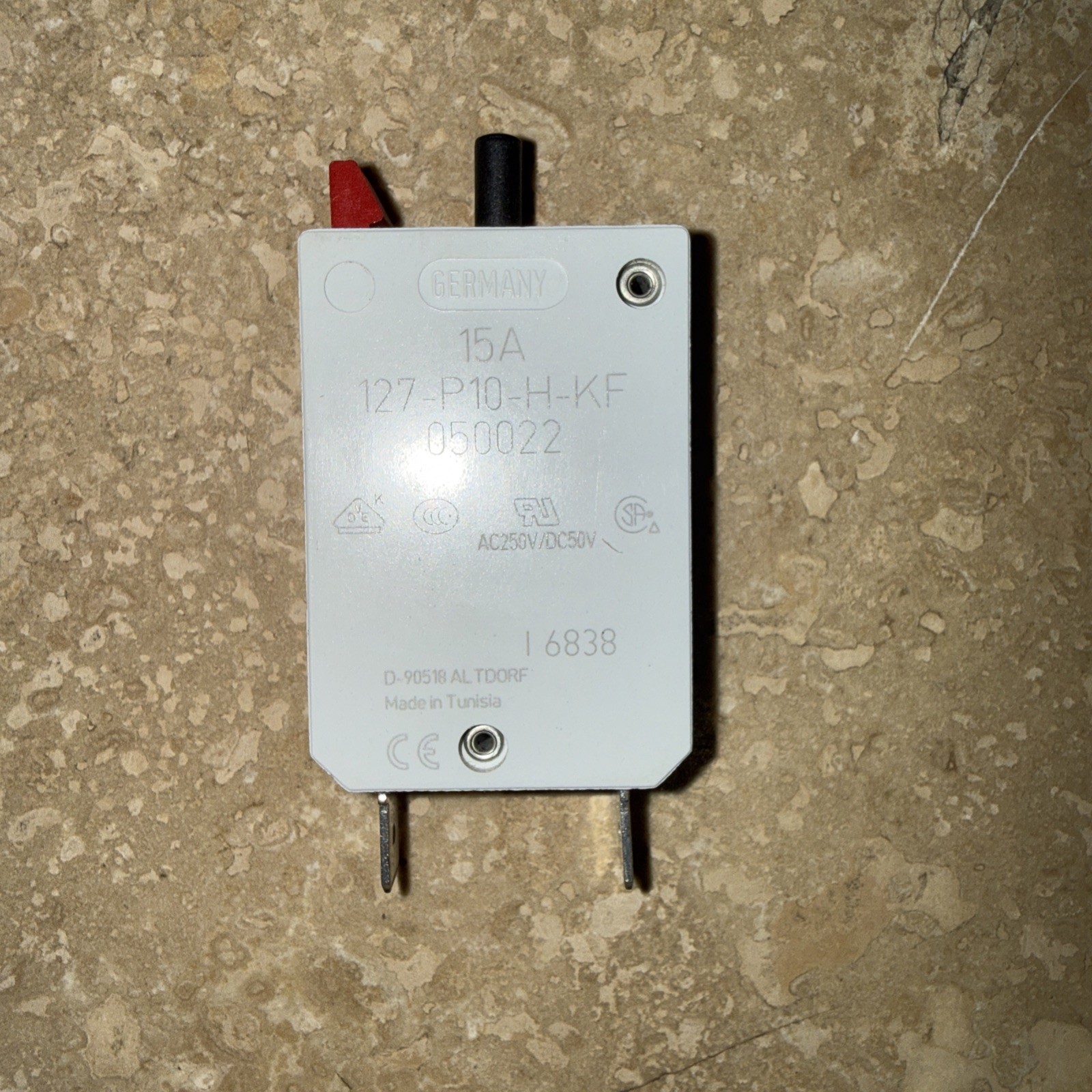 E-T-A 127-P10-H-KF-050022 Circuit Breaker 15A 28V DC 250V AC. Made In Germany