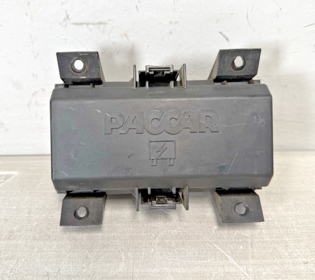 2019 Peterbilt 579 Paccar Fuse Box Sleeper PDC P27-1135-0110 *1988*