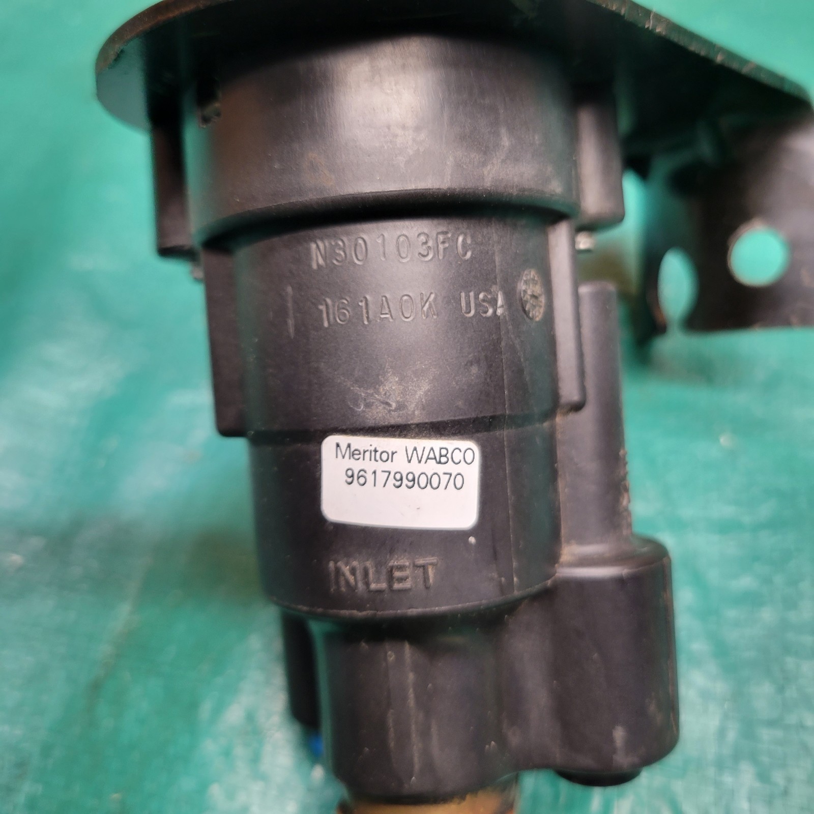 Meritor Wabco Hand Control Valve OEM 9617990070 N30103FC