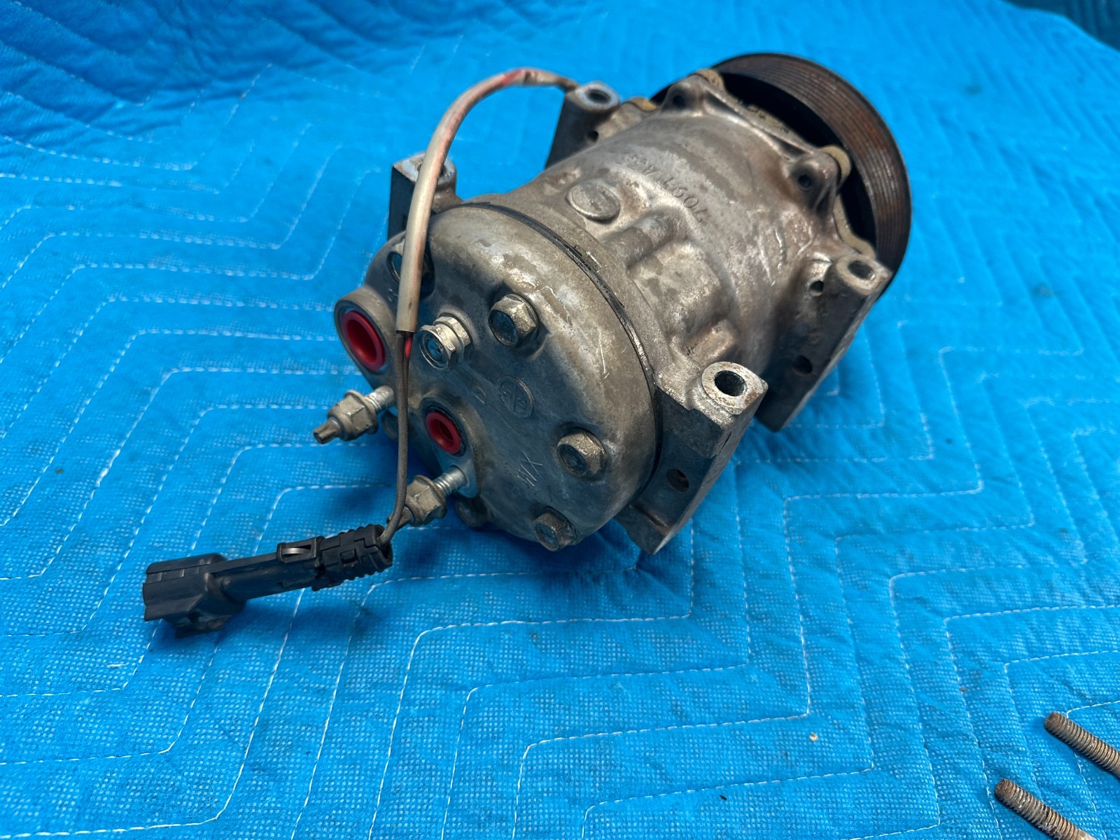 OEM Kenworth T680 Paccar MX-13 Engine AC Compressor 2020