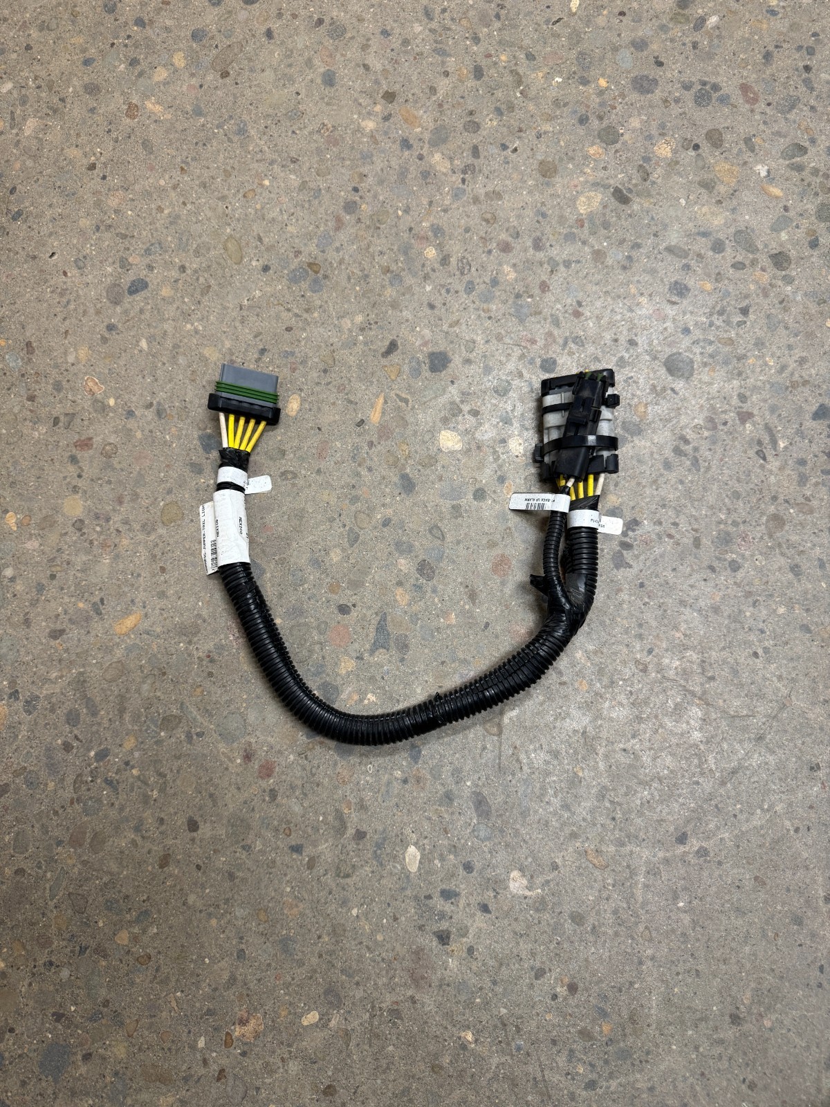 Peterbilt PACCAR S92-6350-0400 Chassis To Lights Jumper Harness W/Backup Pigtail