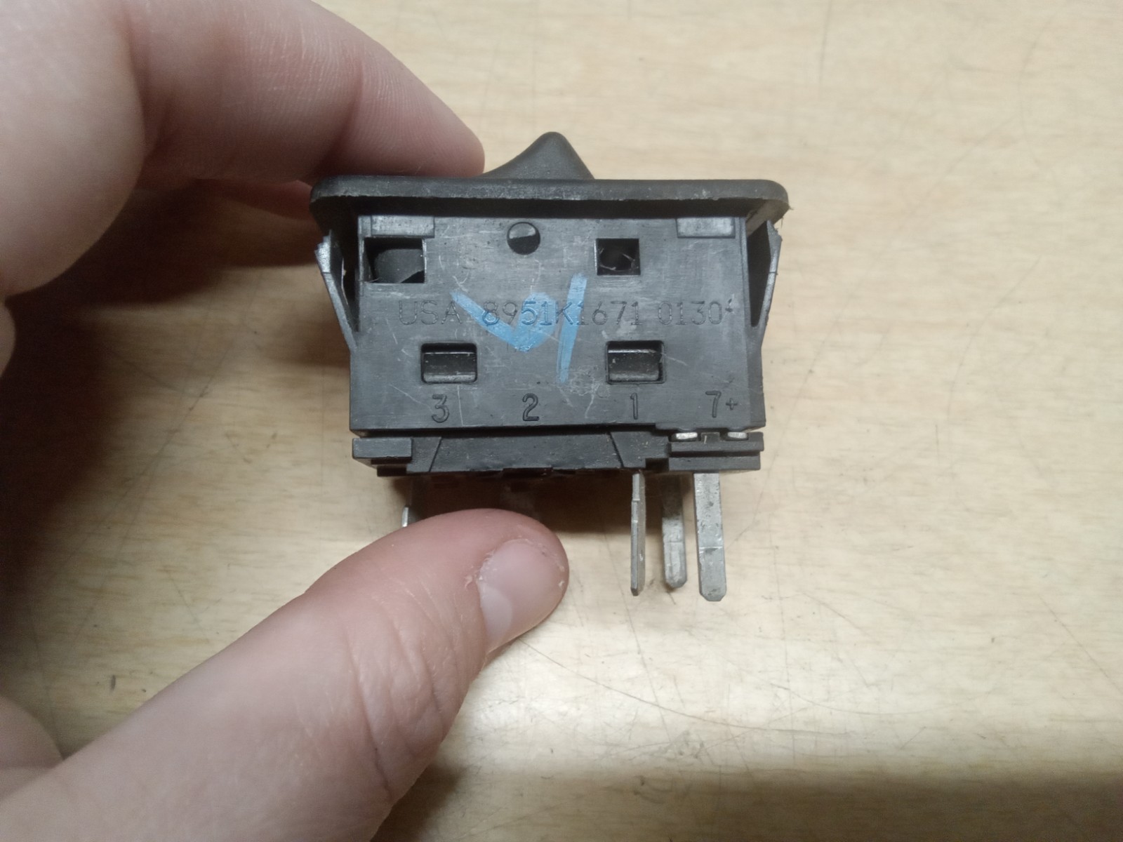 Eaton 8951K1671 RIGHT FLOOD Switch