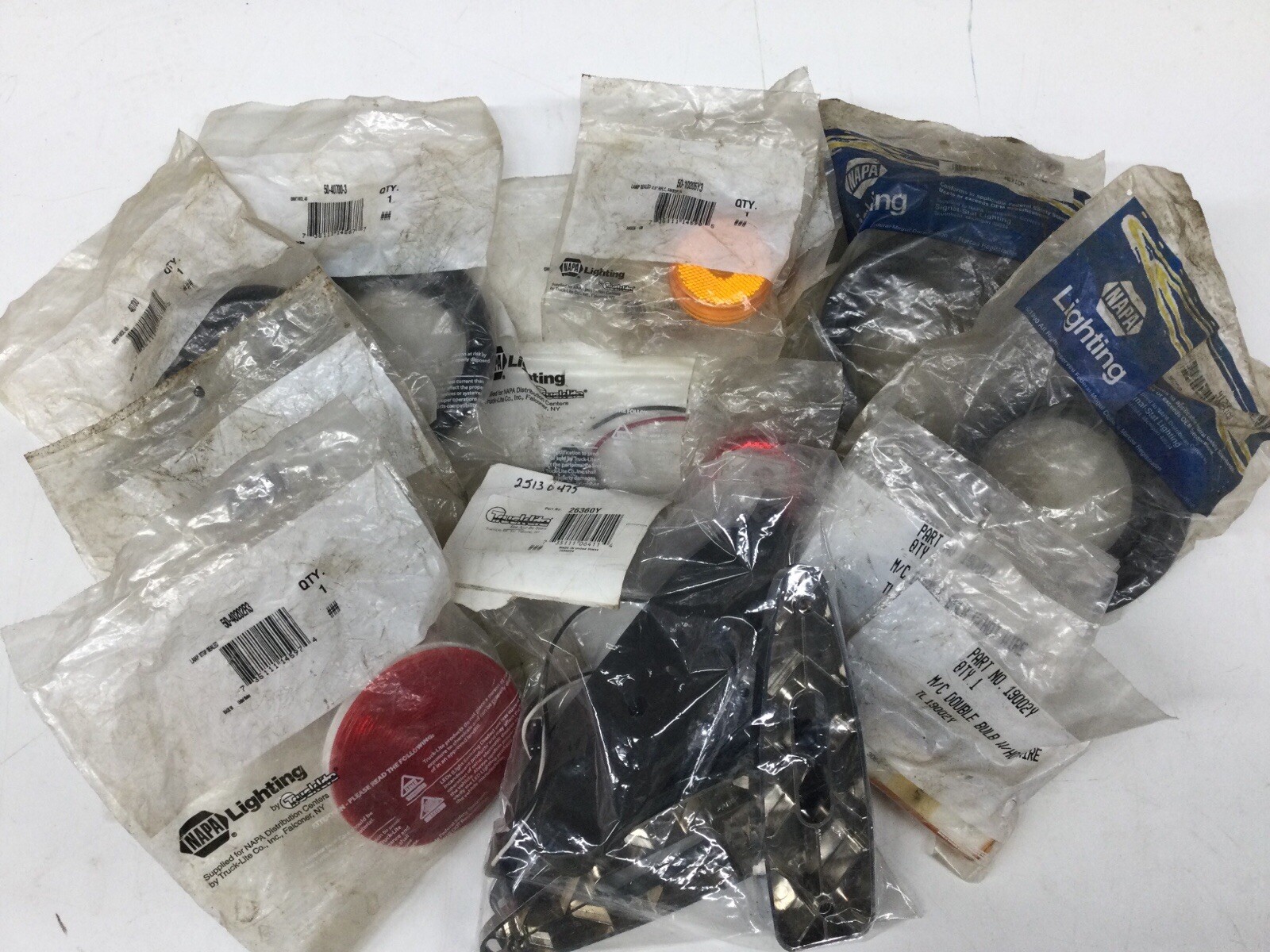 Trucklite/ Napa Lights, Grommet, Harness Lot. Part #s 19002Y 10205Y3 40202R3.