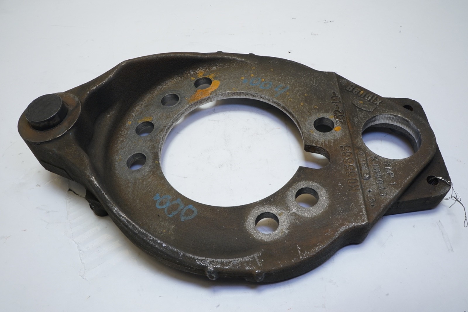 Used Bendix Cast Iron Brake Spider – P/N 821663 / BW K108043 252-19 Ships FREE