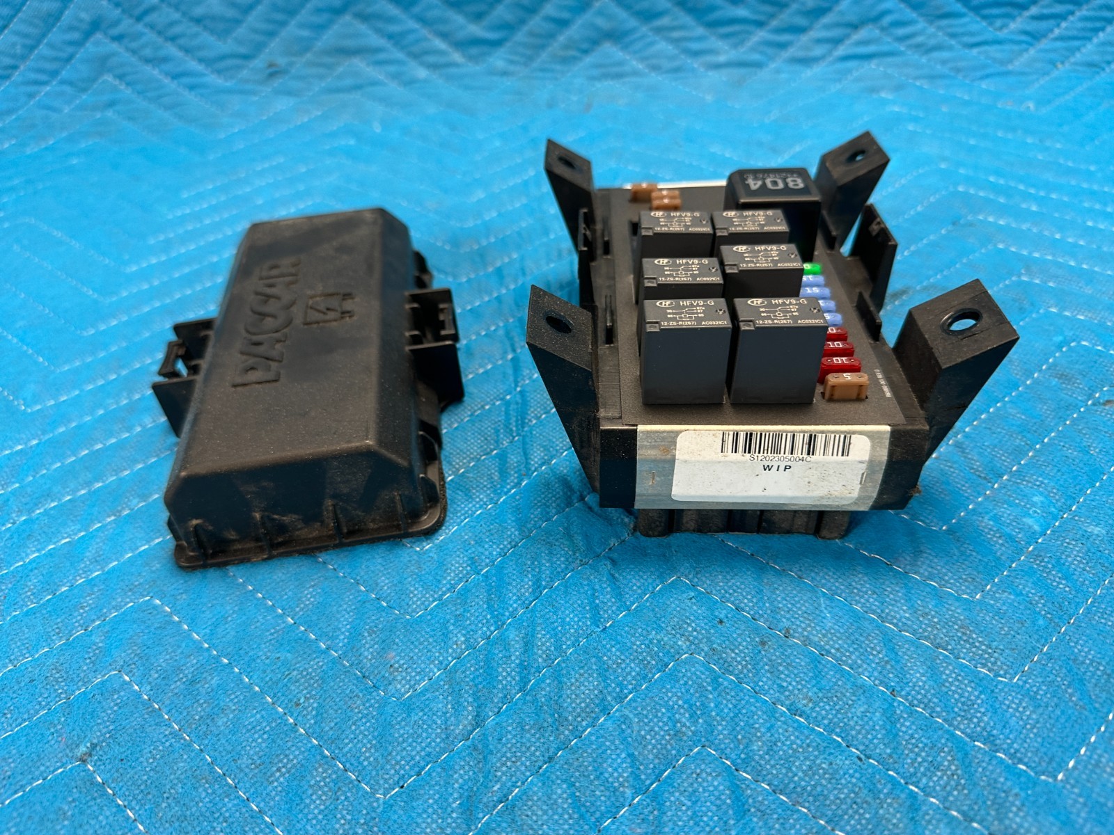 Kenworth T680 Paccar PDC Sleeper Cab Fuse Box Assembly 2023 OEM