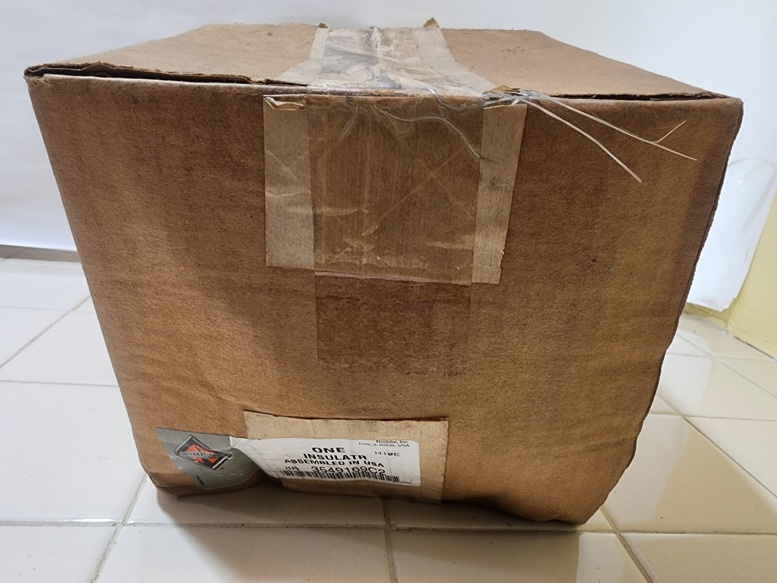 International Navistar 3549169C2 Genuine Rear Engine Mount Insulator Brand New