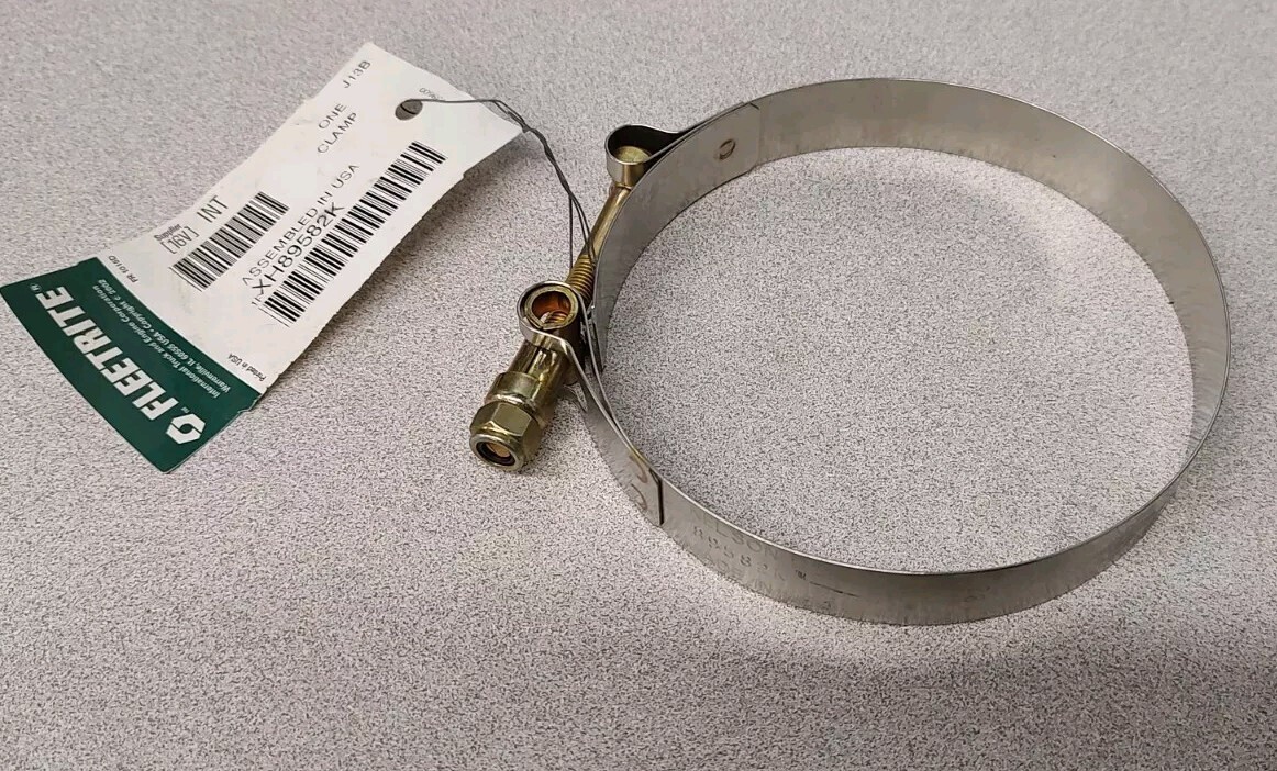 Genuine INTERNATIONAL Navistar Fleetrite CLAMP XH89582K – USA Made