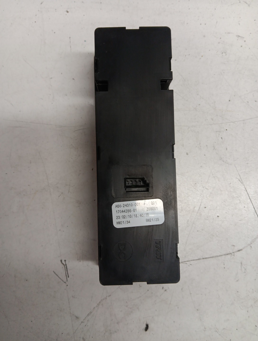 Electric Control – Windows, Locks and Mirrors – A66-24310-001 Item #3166