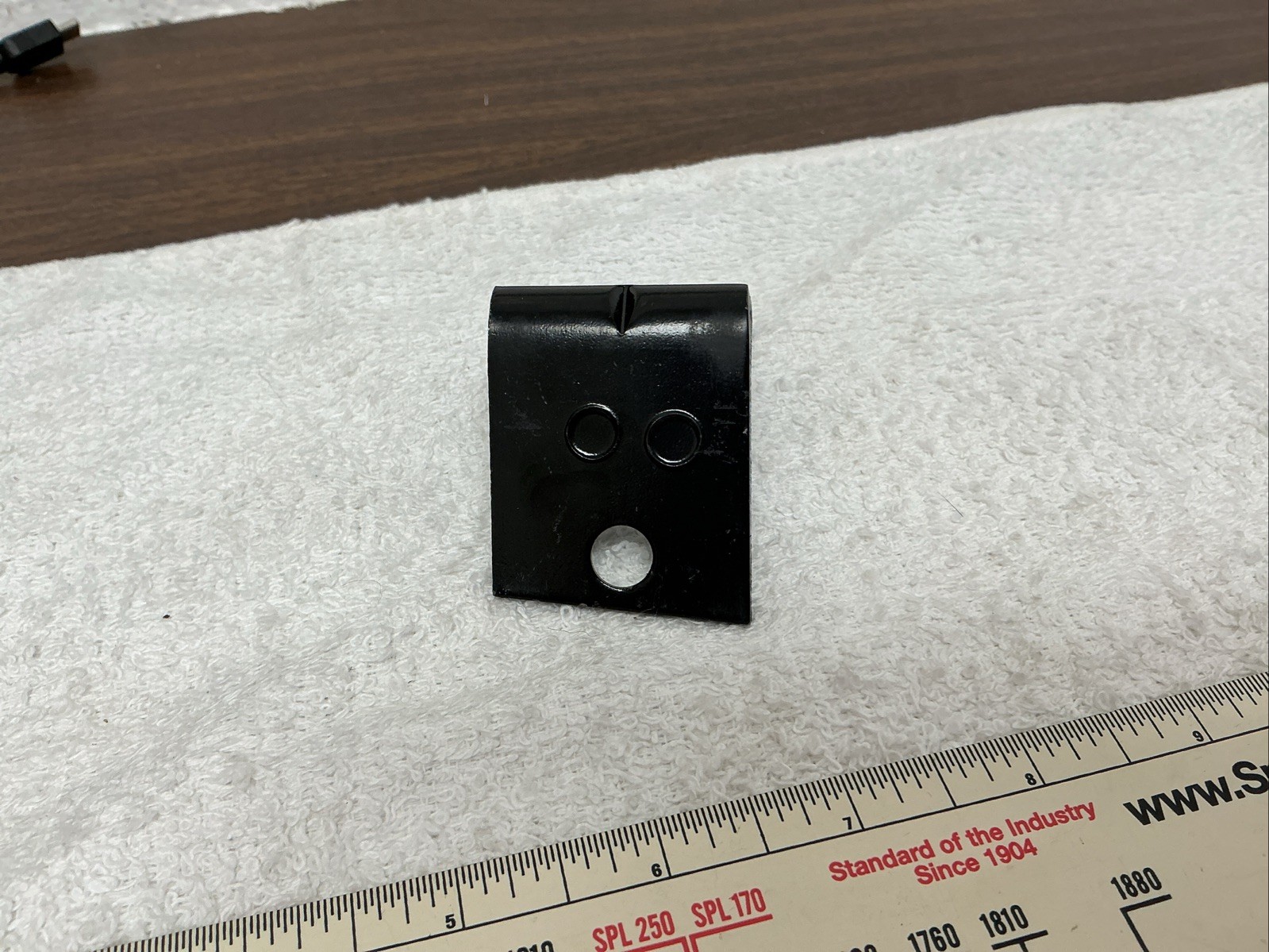 32MR3103AM Mack Bracket For Ignition Switch