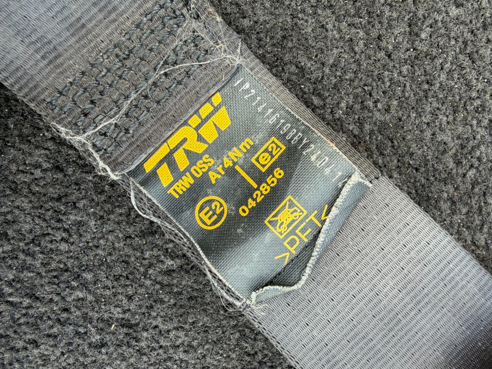 2003 IVECO CARGO FRONT RIGHT OR LEFT SIDE SEAT BELT 00035423B