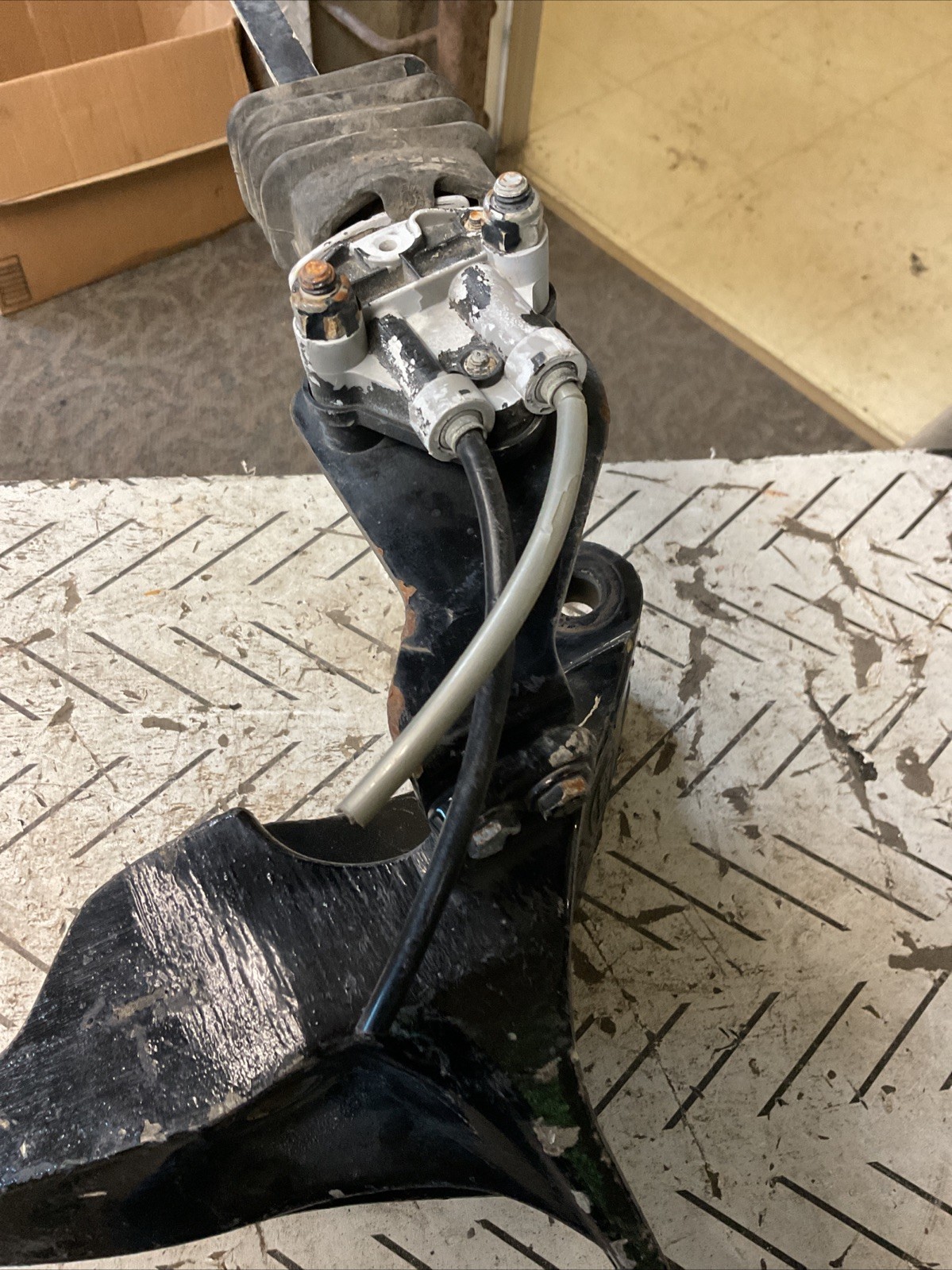 PETERBILT REAR CAB SUPPORT BRACKET SUSPENSION MOUNT 29-05987