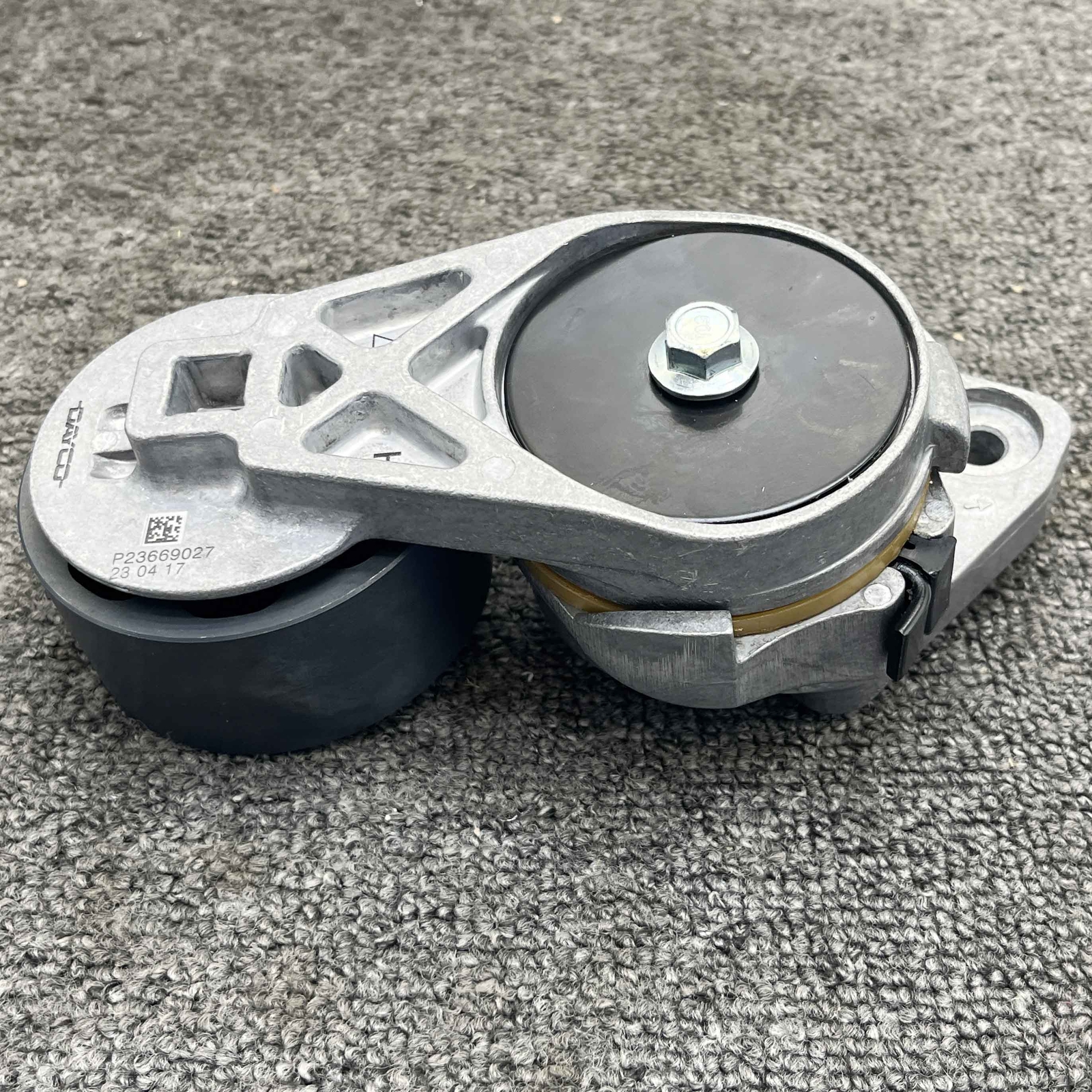 A/C Belt Tensioner 23669027 21454379 Fits For Volvo D13 Engine Strong Truck USA