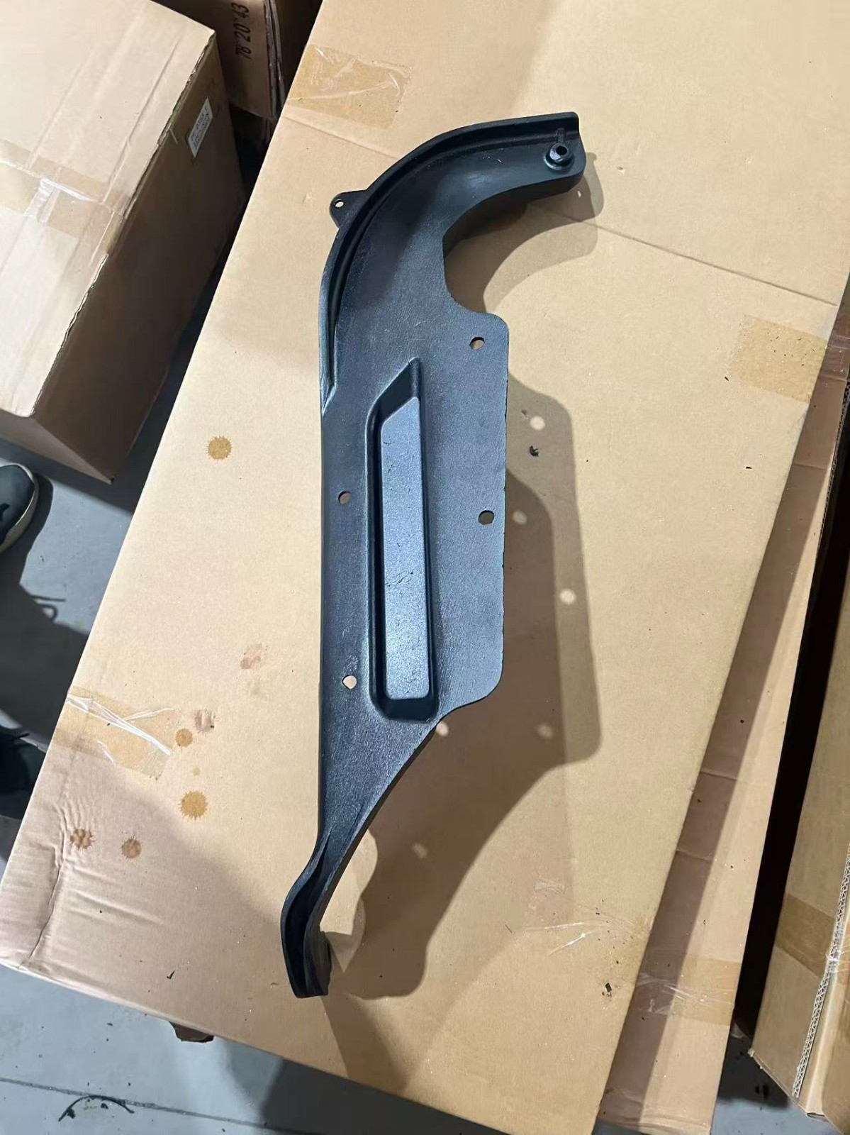 Left Driver Side Hood Pivot Bracket For Freightliner Cascadia 2007-2018
