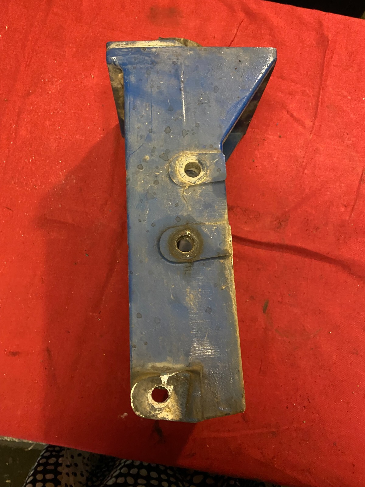 Freightliner SLEEPER cab mount 15 12621 000, SUPPORT, BRACKET