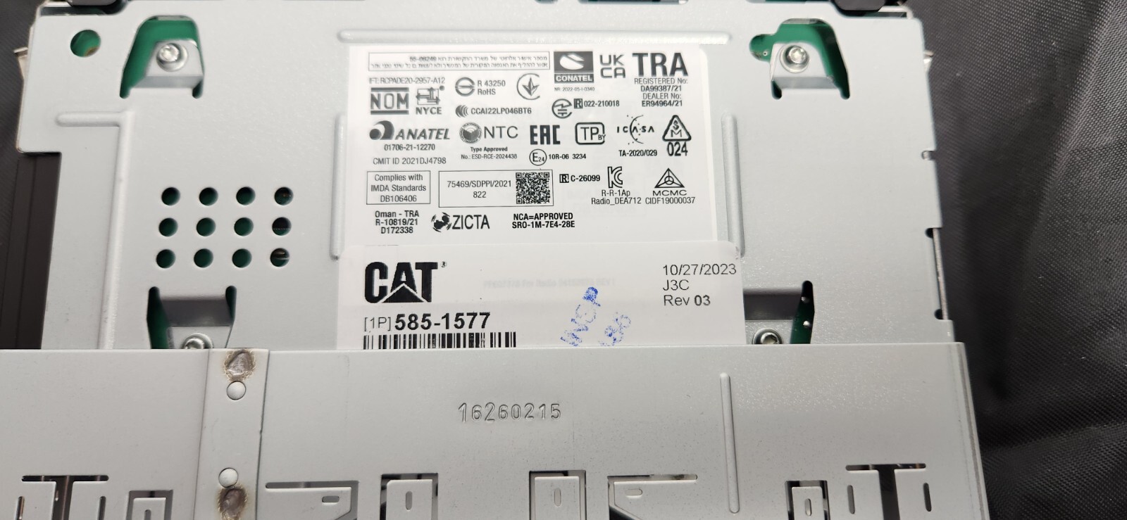 APTIV CATERPILLAR CAT DEA700 Radio With AM/FM/BLUETOOTH/USB HD 12V -NEW-