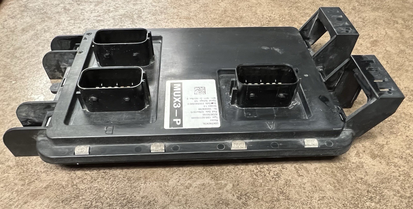 Paccar Continental Chassis Control Module Q21-1077-3-103 (Tag 13180) *RTS*