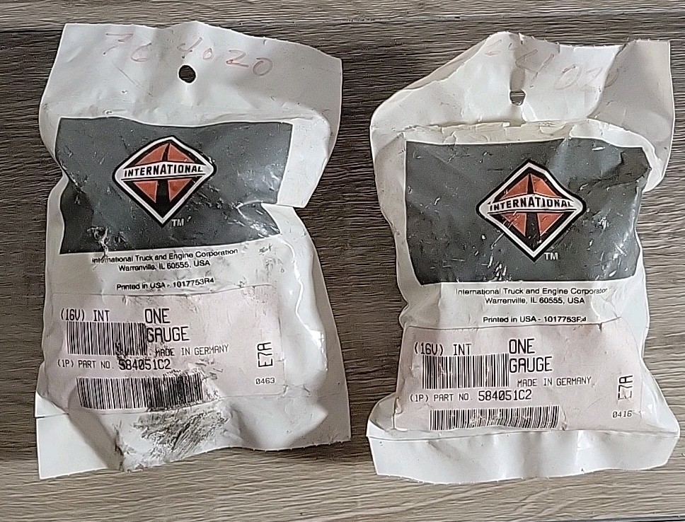 INTERNATIONAL Oil Pressure Gauge Sending Unit 584051C2