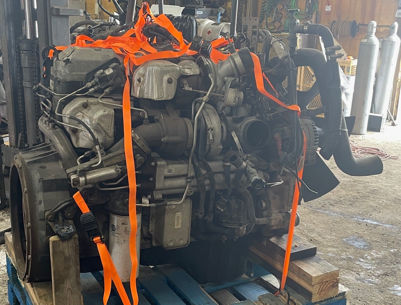 #2105 2013 International MaxxForce DT/A230hp Engine