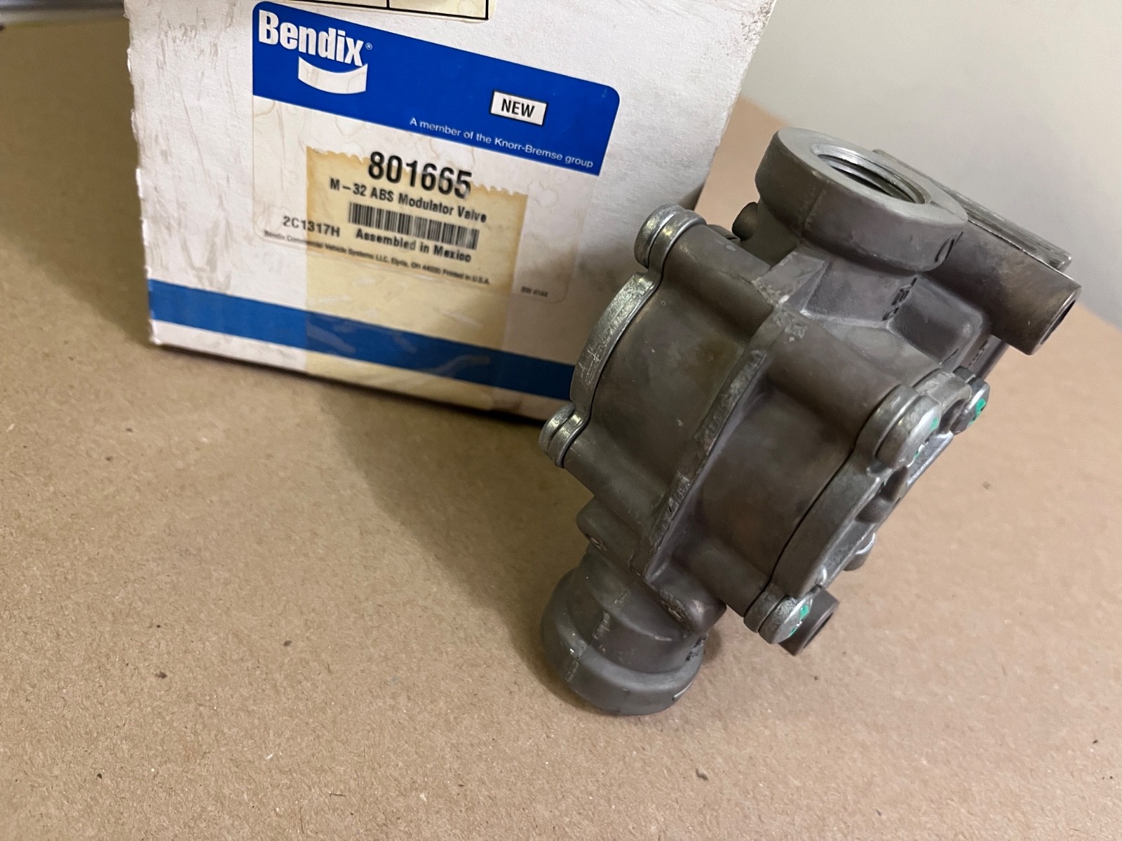 Genuine Bendix 801665 Bendix ABS Modulator Valve Bendix M-32 ABS Modulator Valve