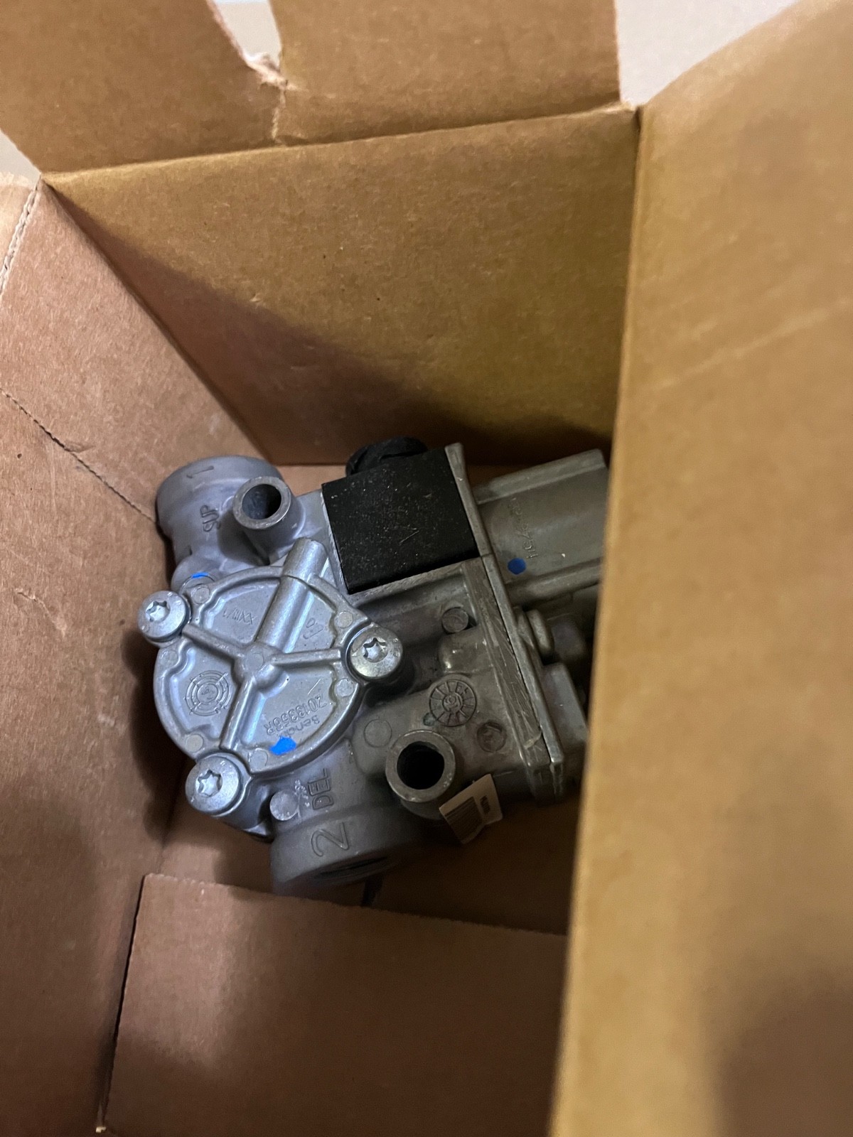 Genuine Bendix 801665 Bendix ABS Modulator Valve Bendix M-32 ABS Modulator Valve