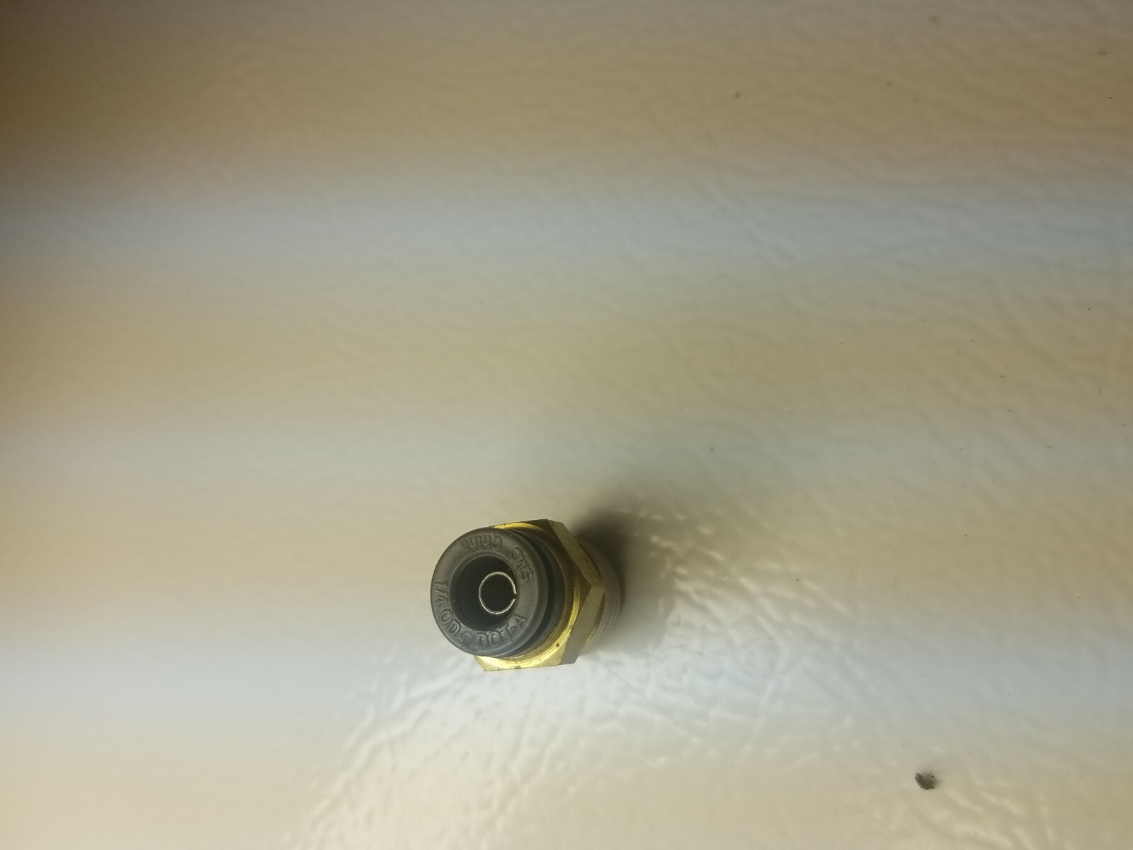 (5) SMC KV2H07-35S DOT Fitting ConnectorStraight Male 1/4″ OD tube 1/4-18 NPT