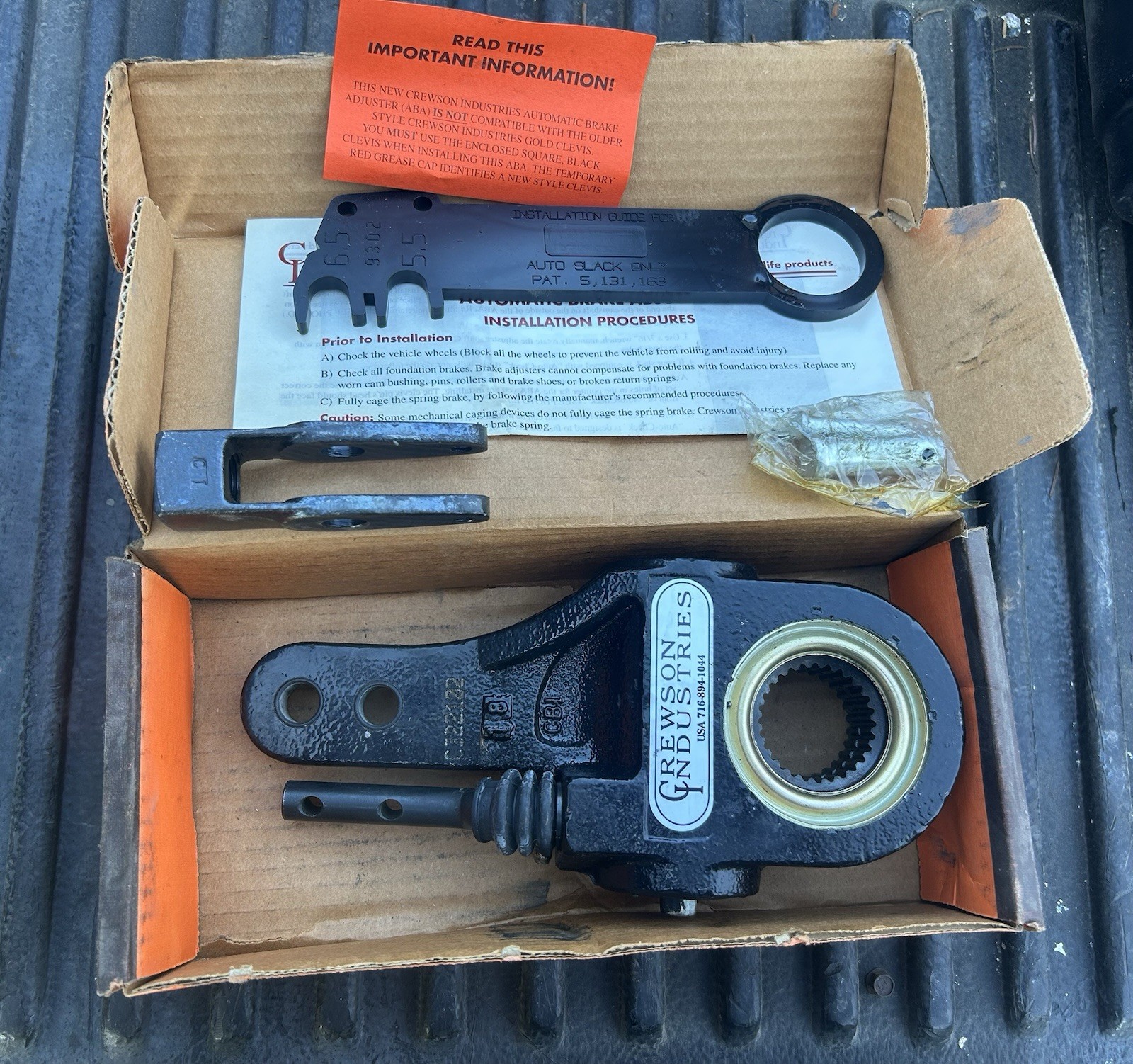 Crewson 22102 Automatic Slack Adjuster- 1.5″-28 Spline, 5.5/6.5″ Arm 5/8″ Clevis